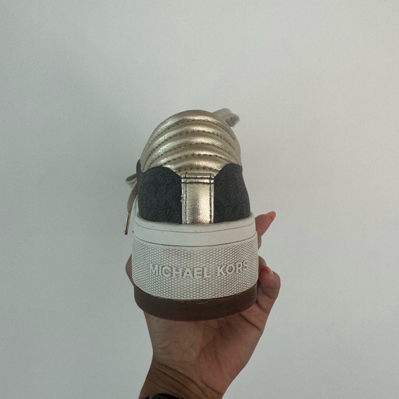 Michael kors pre-loved sneakers logo sneakers size 7 - Picture 5 of 8